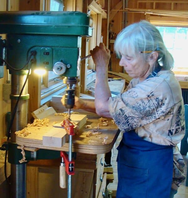 The Little Dovetail Bench