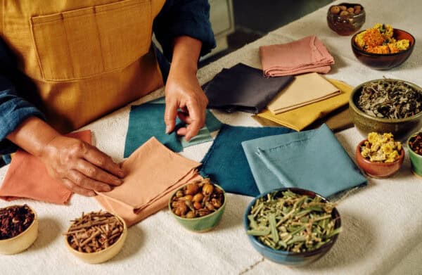 Gradations with Natural Dyes