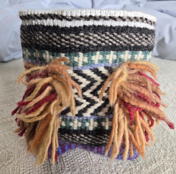 Weft Twining a Small Vessel