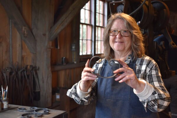 blacksmithing women